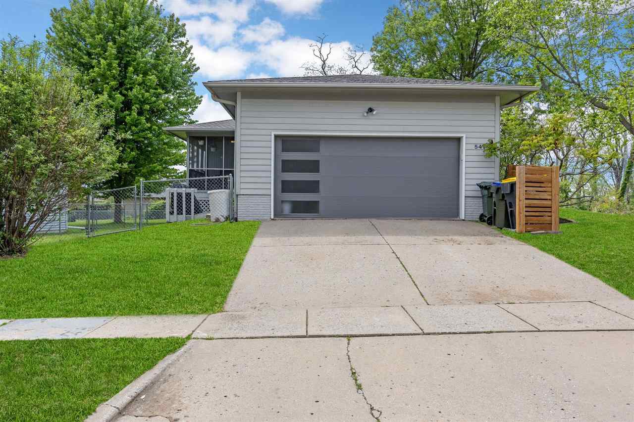541 Amhurst
