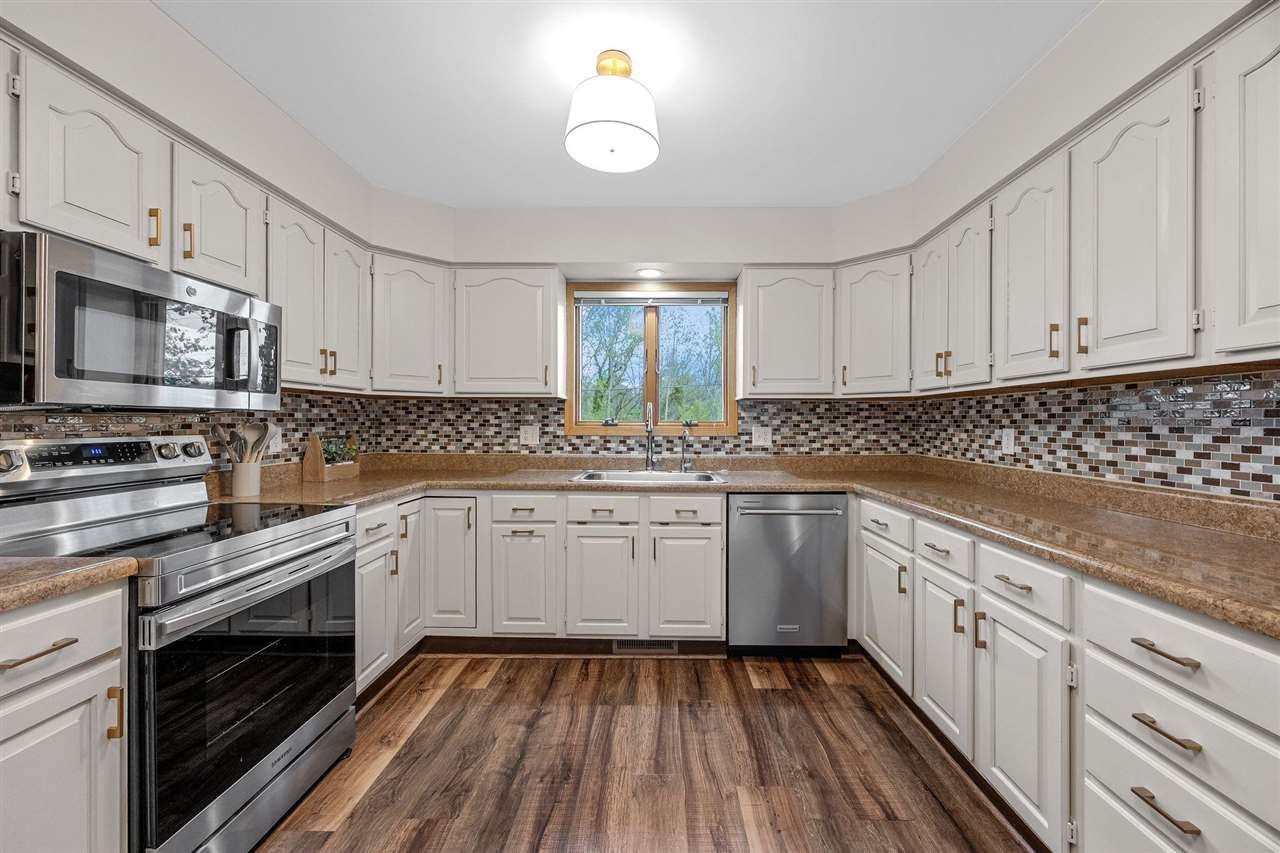 541 Amhurst