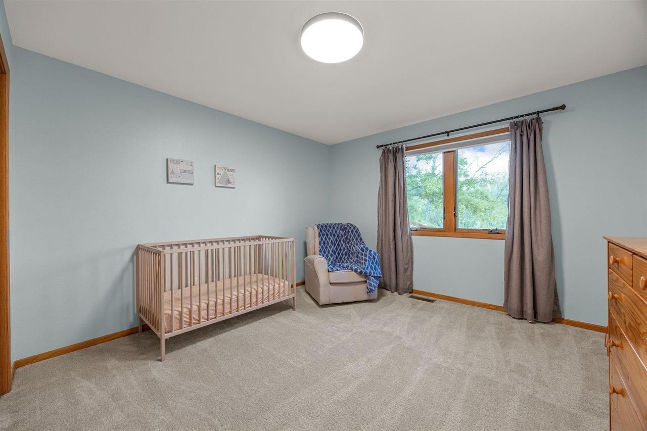541 Amhurst