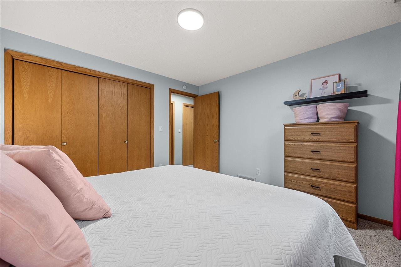 541 Amhurst