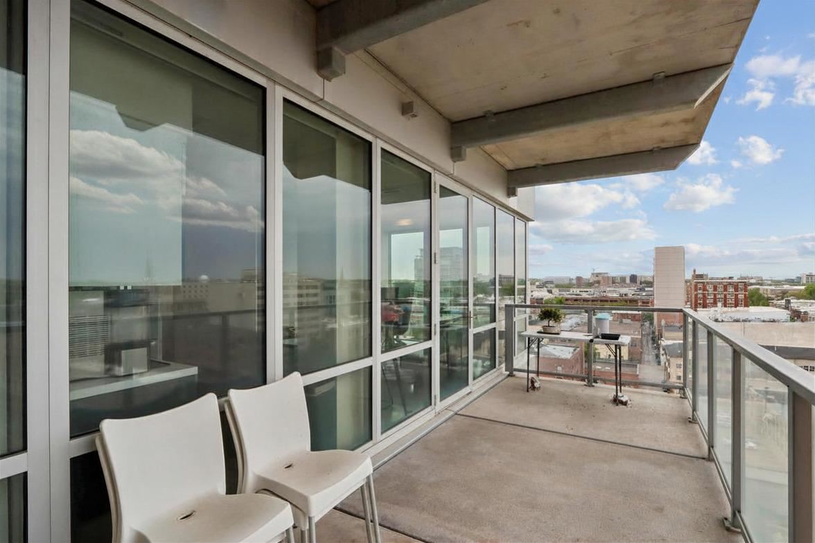 404 E College St. Unit: No. 908