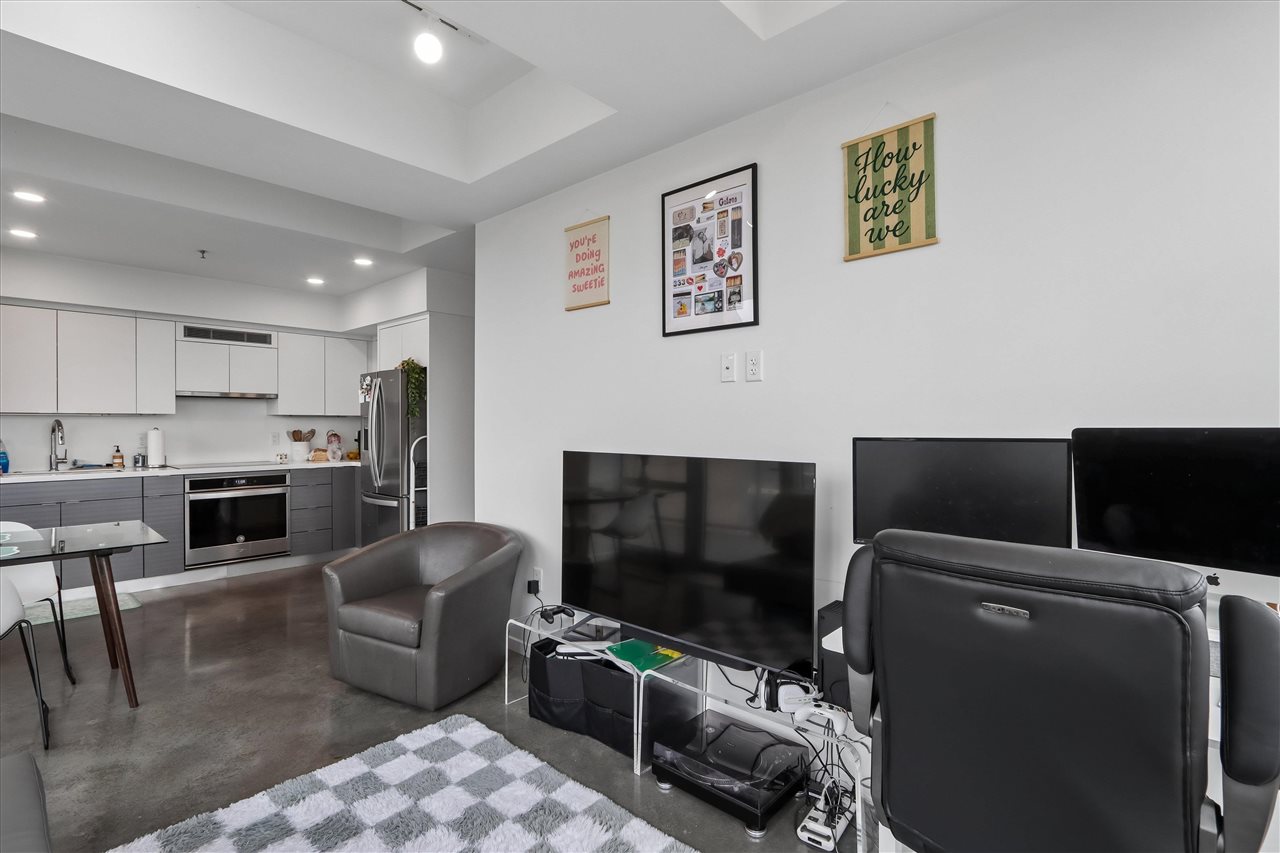 404 E College St. Unit: No. 908