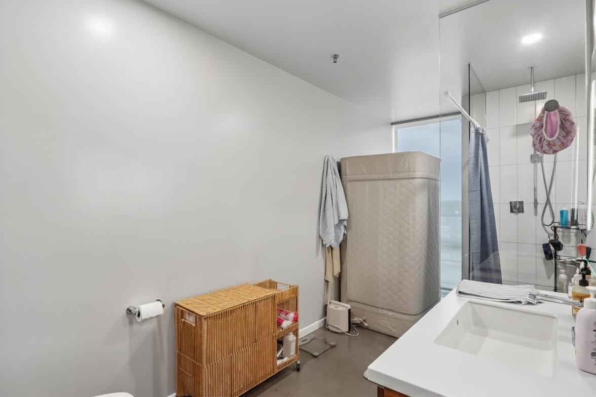 404 E College St. Unit: No. 908