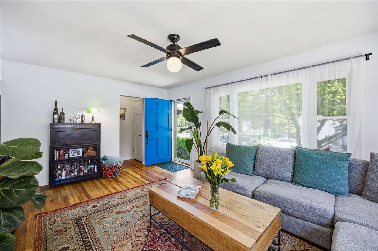 1605 Friendly Ave