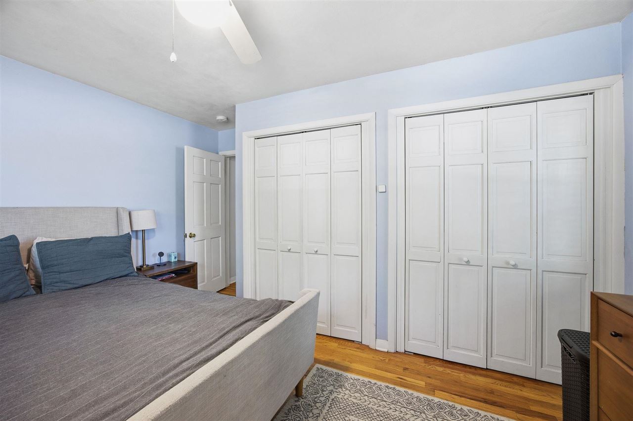 1605 Friendly Ave