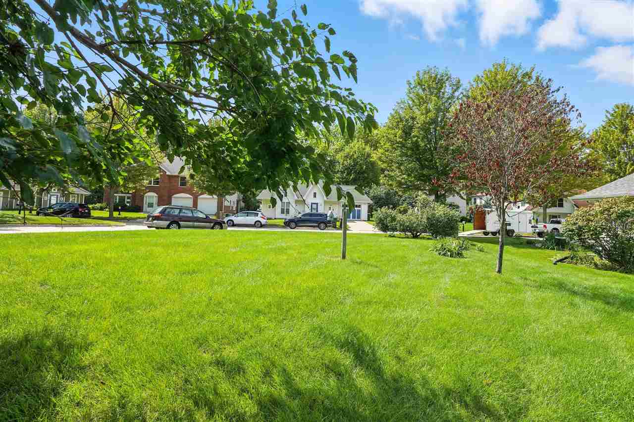 900 Longfellow Pl