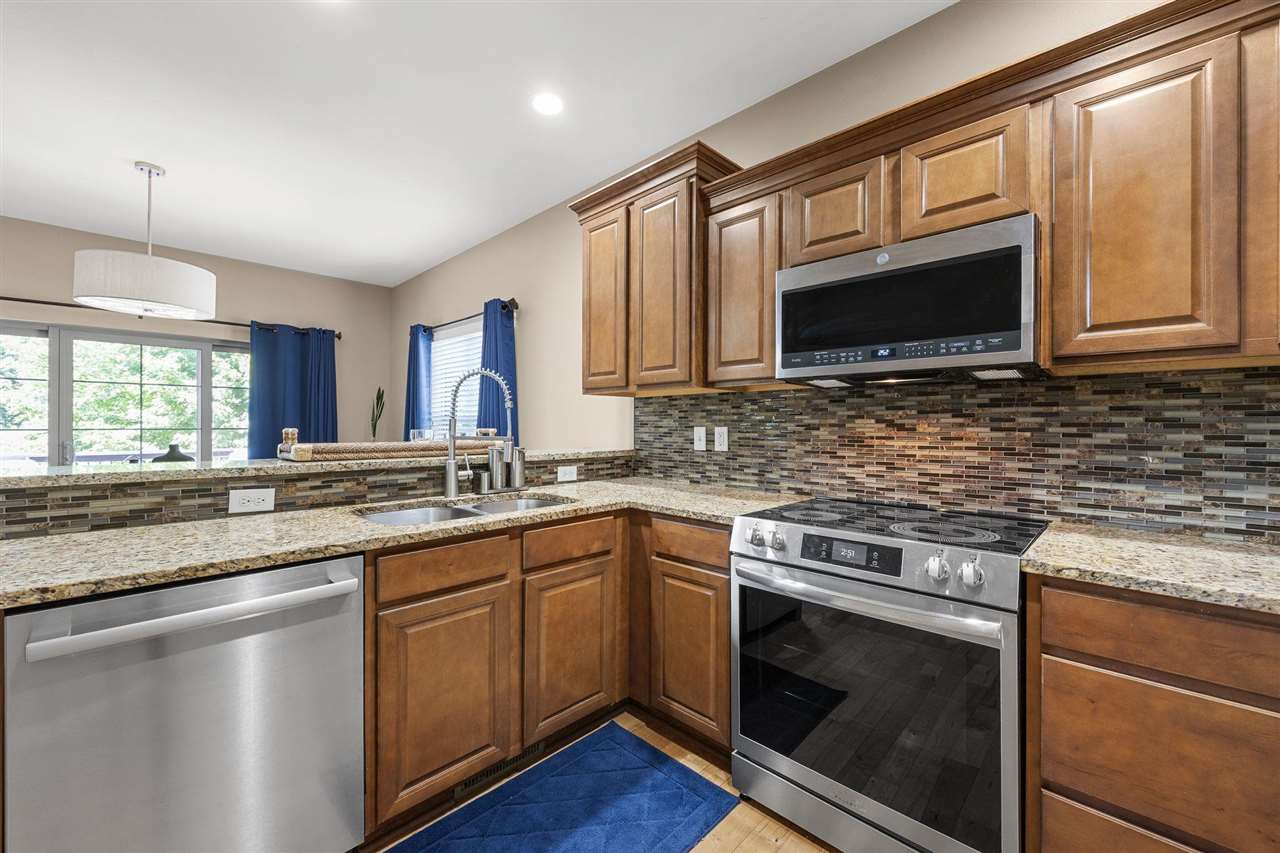 752 Mission Point Rd