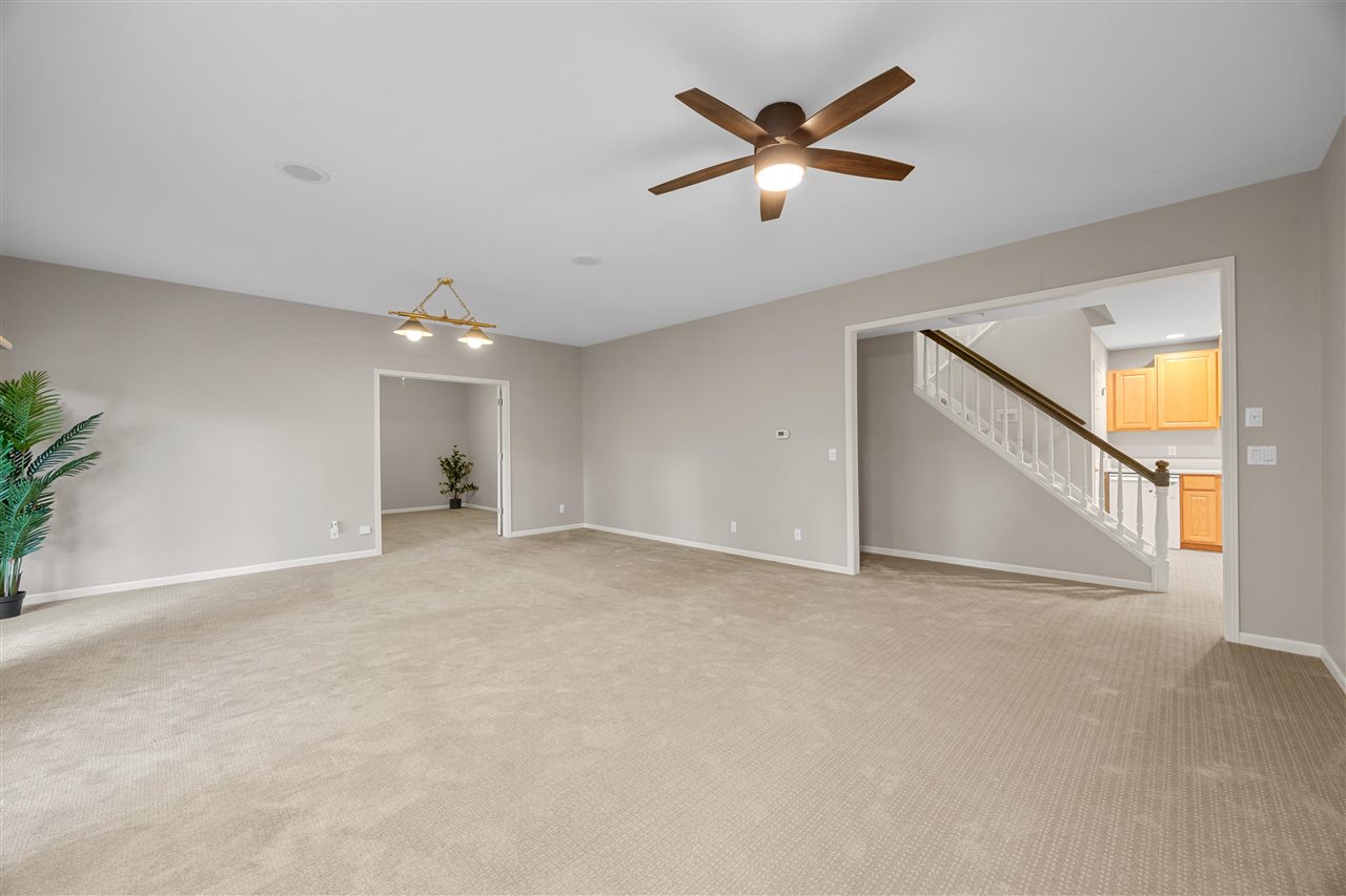 42 Kensington Court