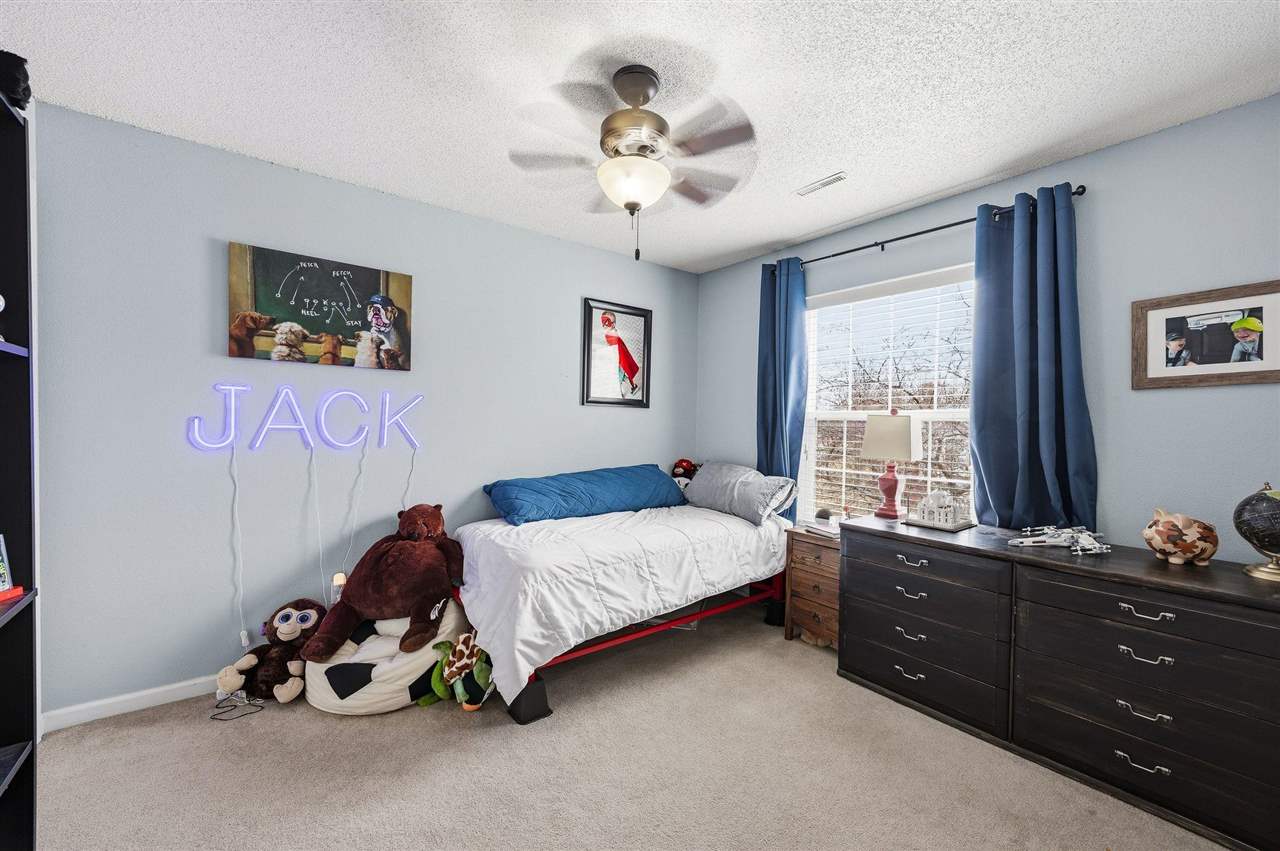 2768 Irving Ave