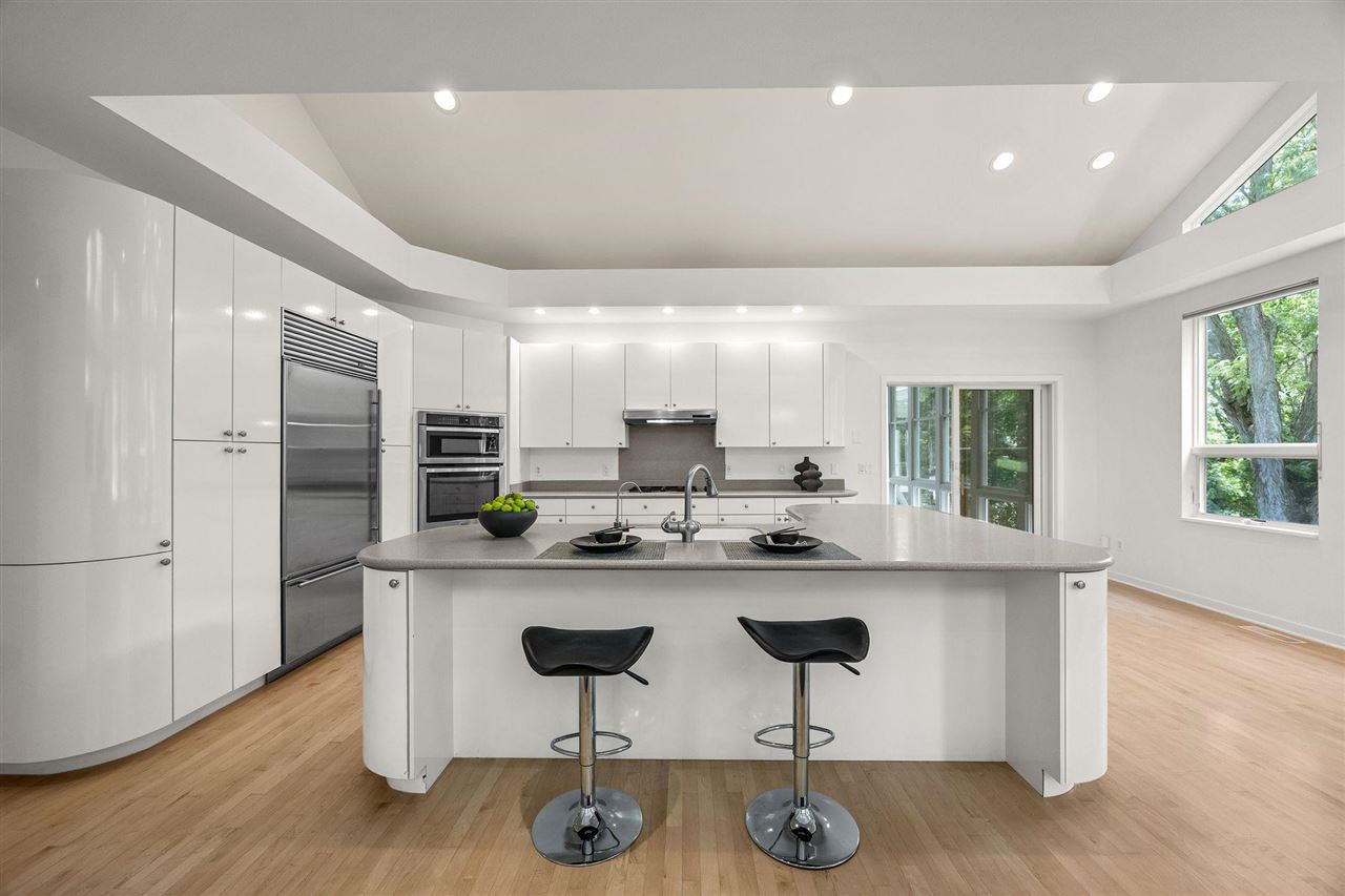 680 Highland Park Ave