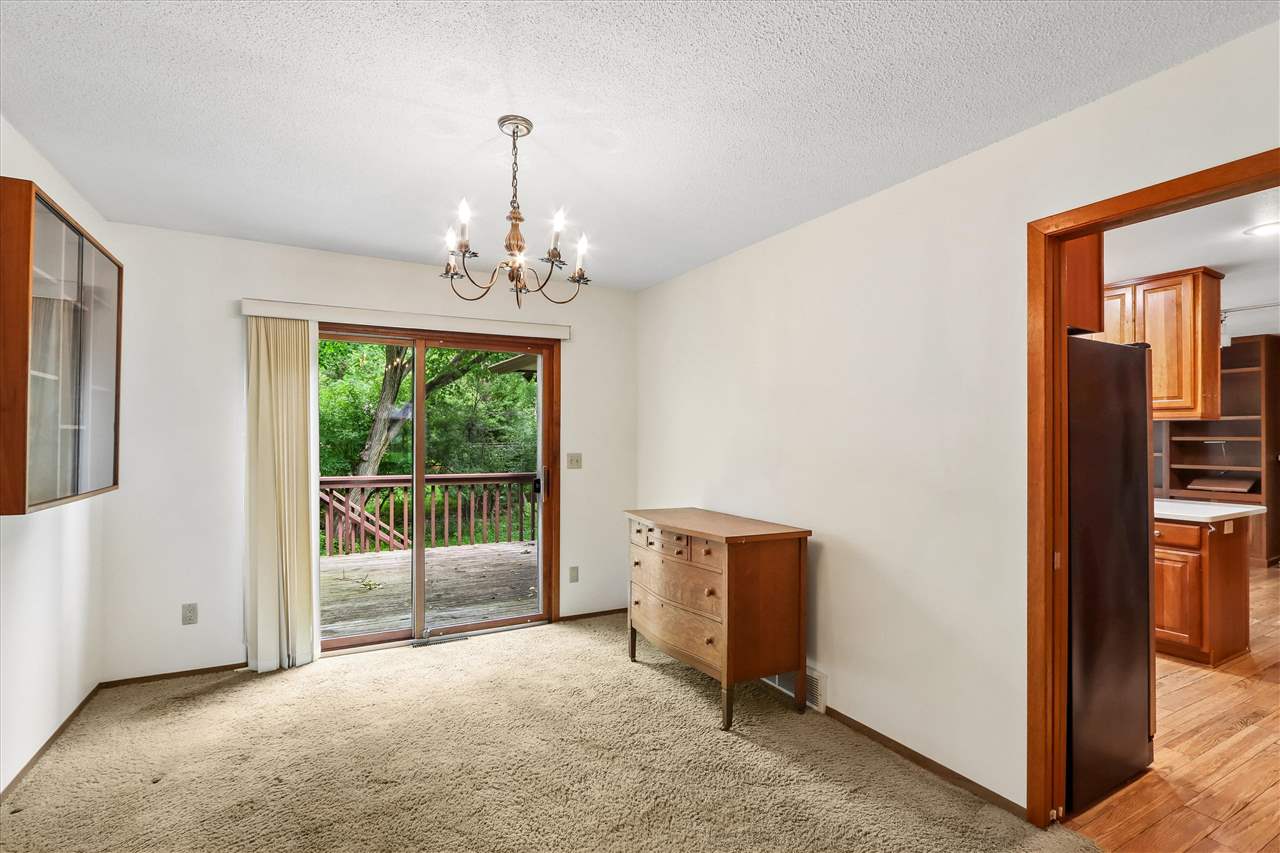 131 S Mount Vernon Dr