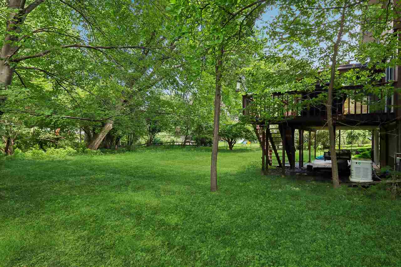 131 S Mount Vernon Dr
