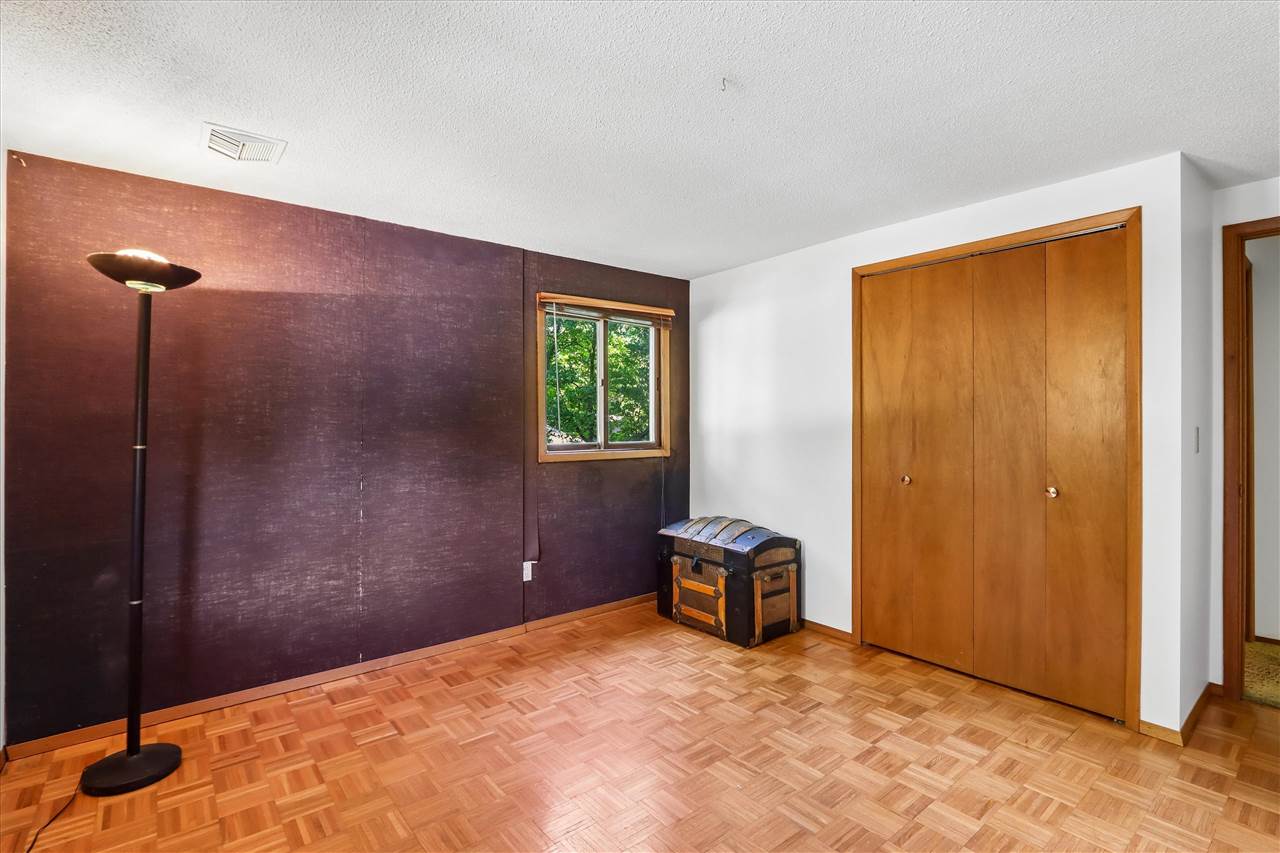 131 S Mount Vernon Dr