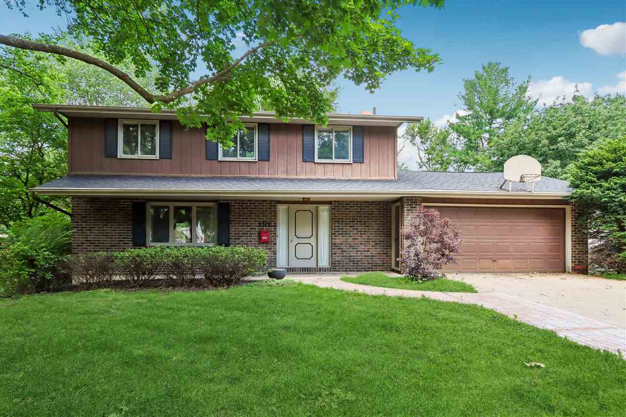 131 S Mount Vernon Dr