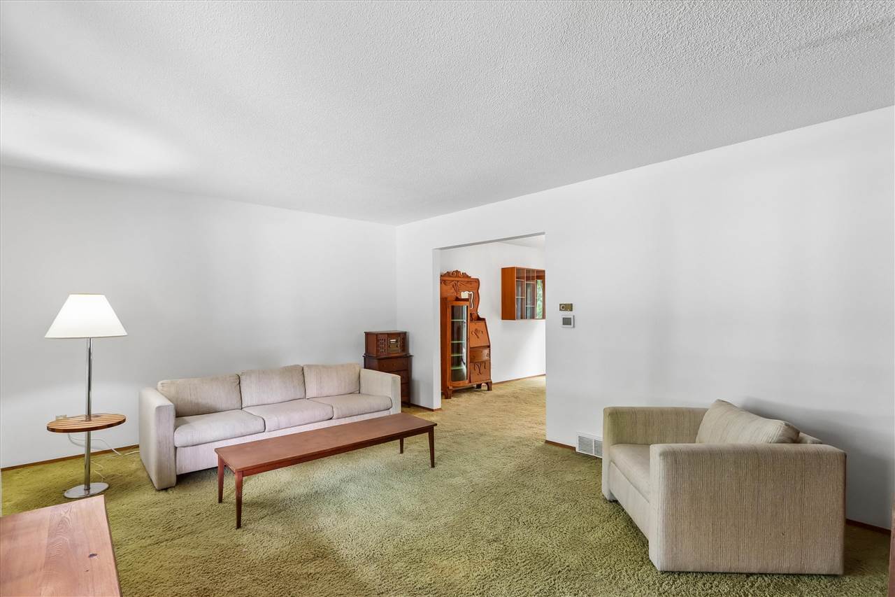 131 S Mount Vernon Dr