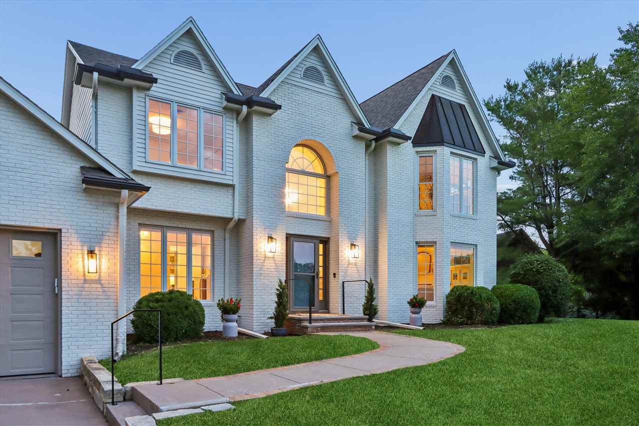 19 Cherry Ln NE