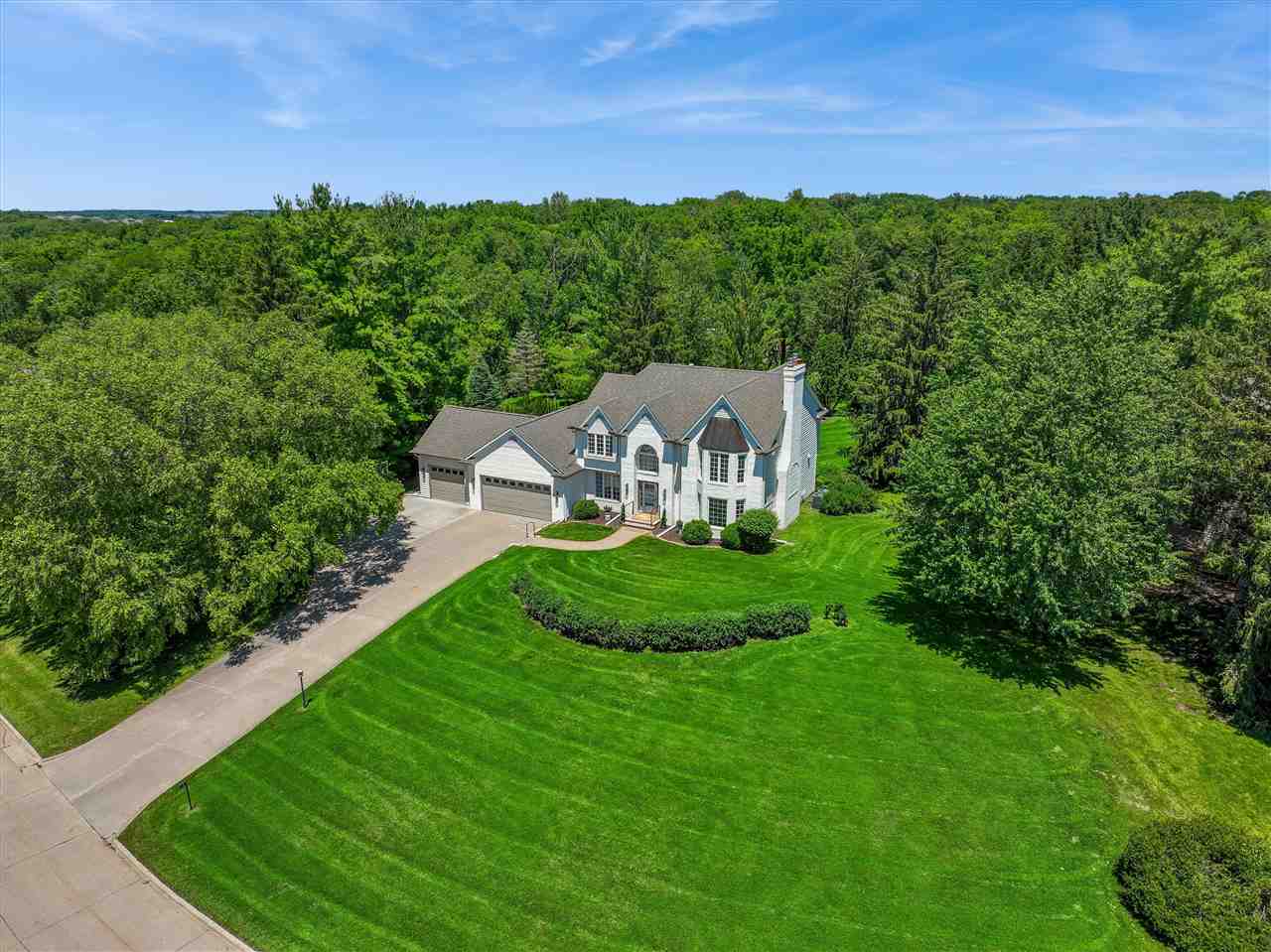19 Cherry Ln NE