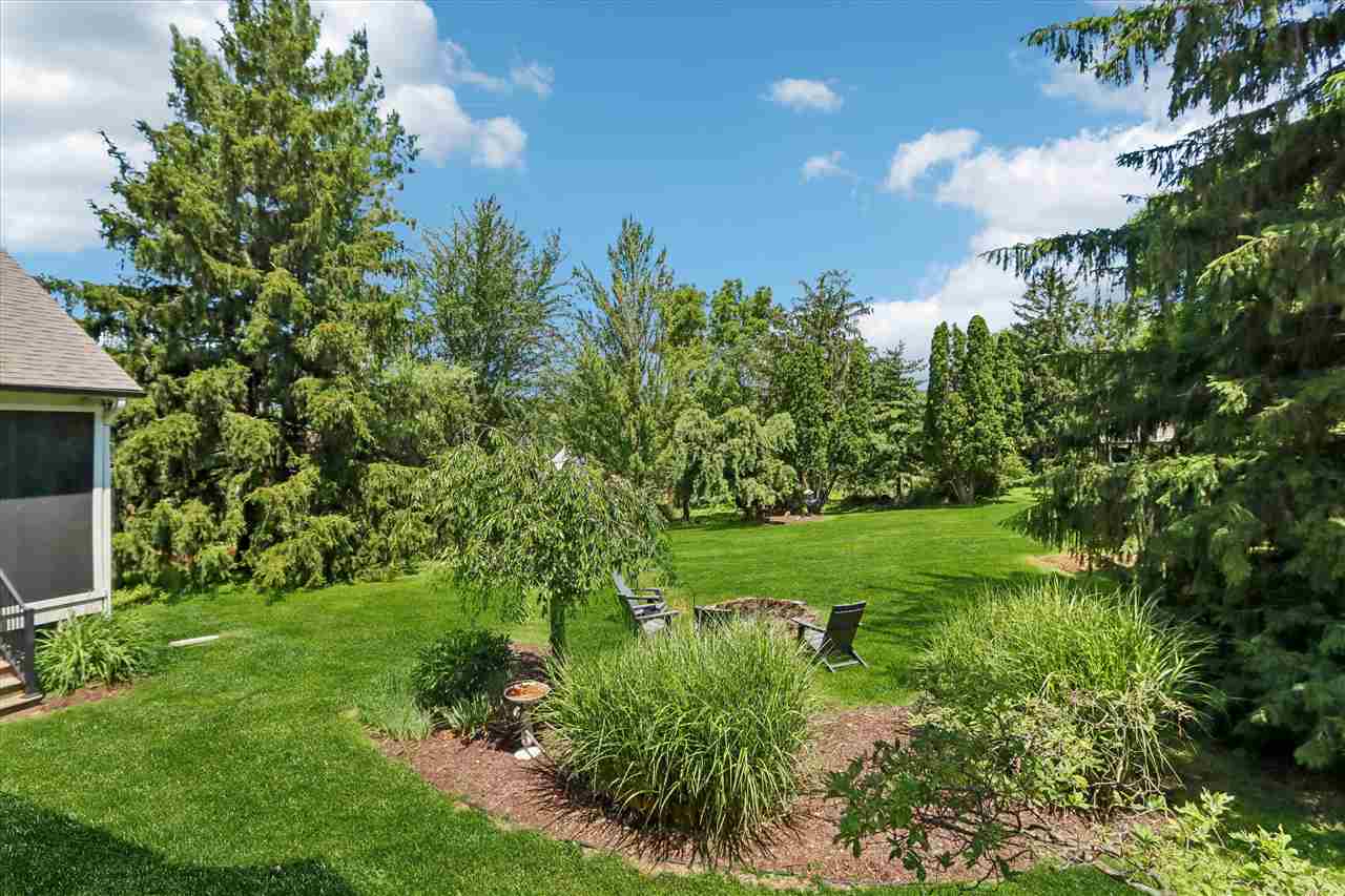 19 Cherry Ln NE