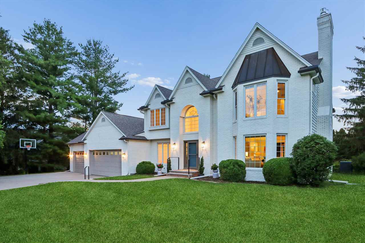 19 Cherry Ln NE