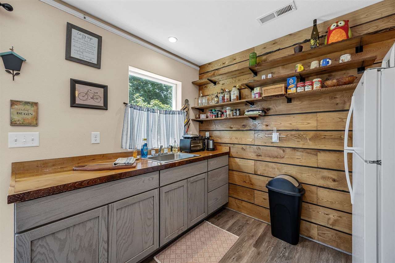 3263 Rohret Rd