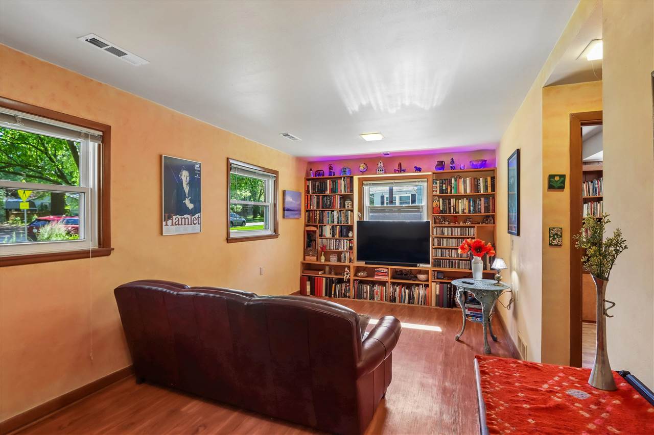 1429 Glendale Rd