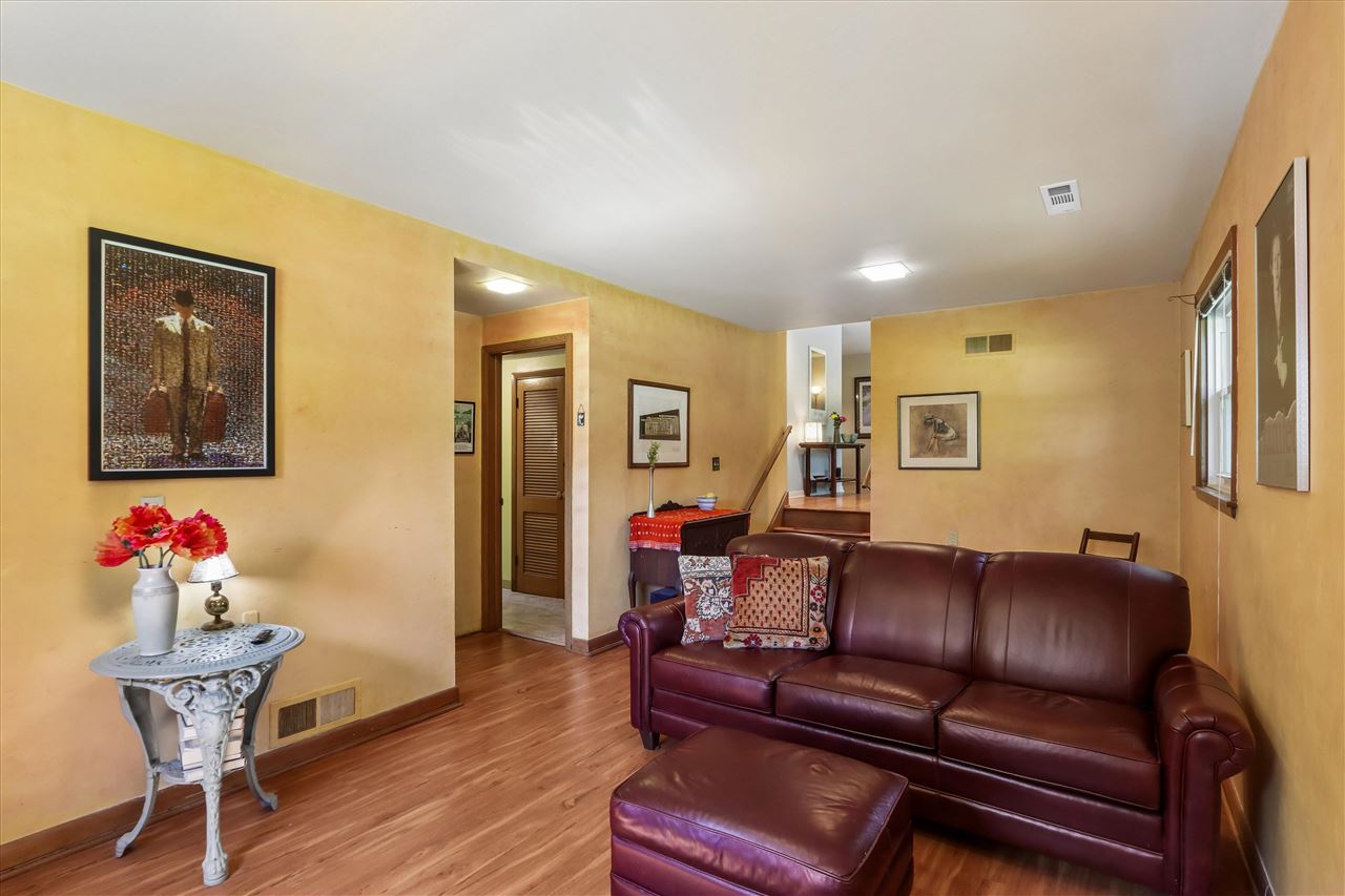 1429 Glendale Rd