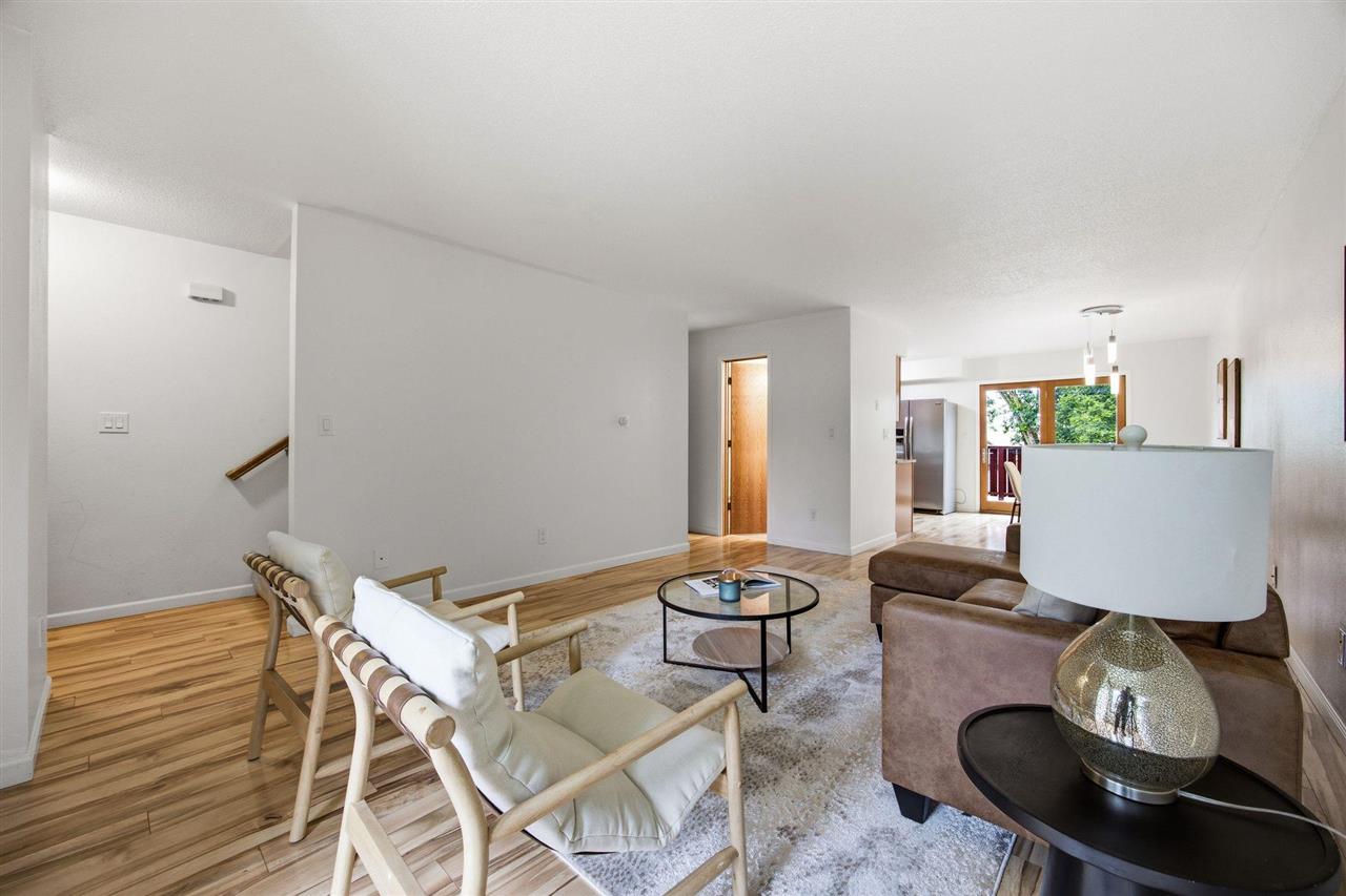 904 West Side Dr