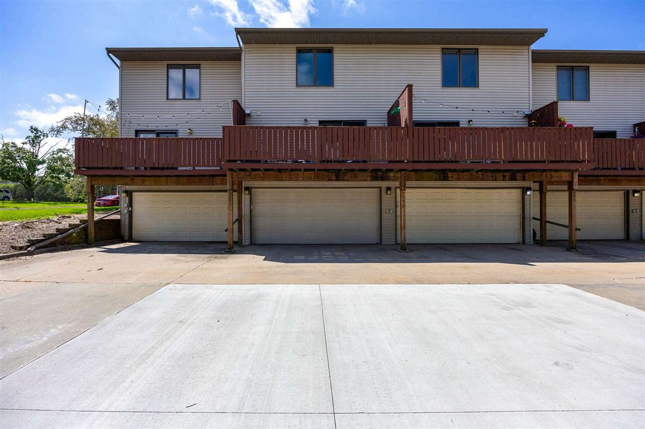 904 West Side Dr