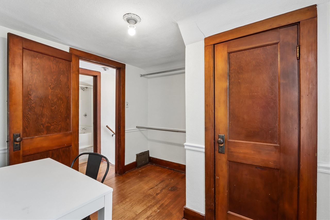 1323 Kirkwood Ave