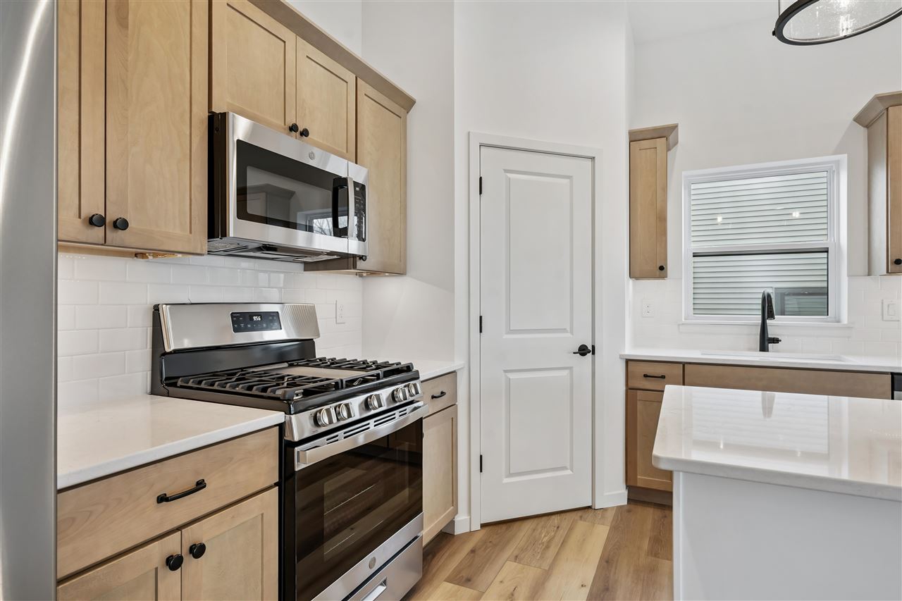 642 Maclan Ct