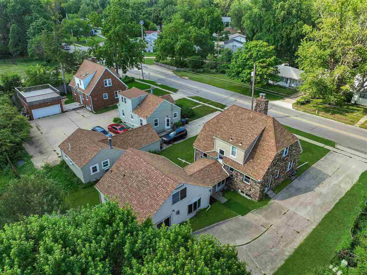 1915 Muscatine Ave