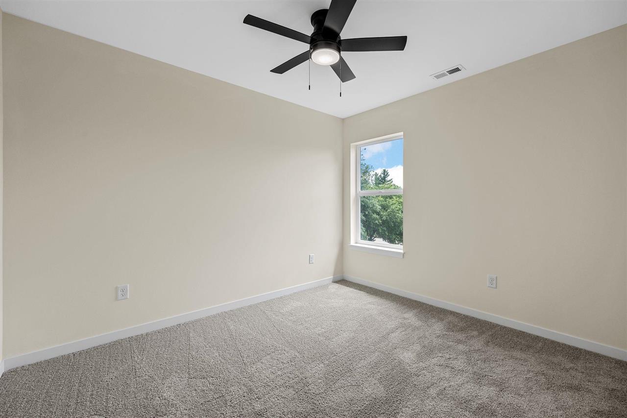 216 W Main St