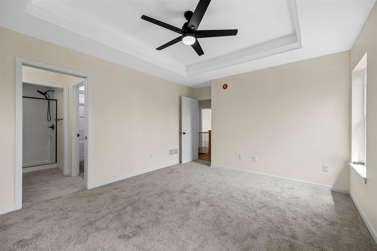 216 W Main St