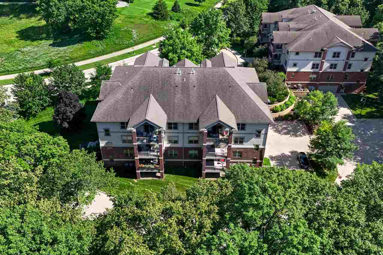 852 Foster Rd