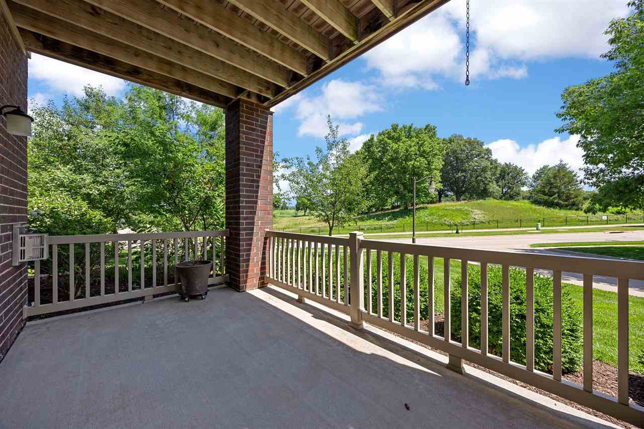 852 Foster Rd