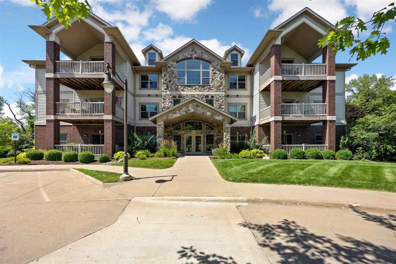852 Foster Rd