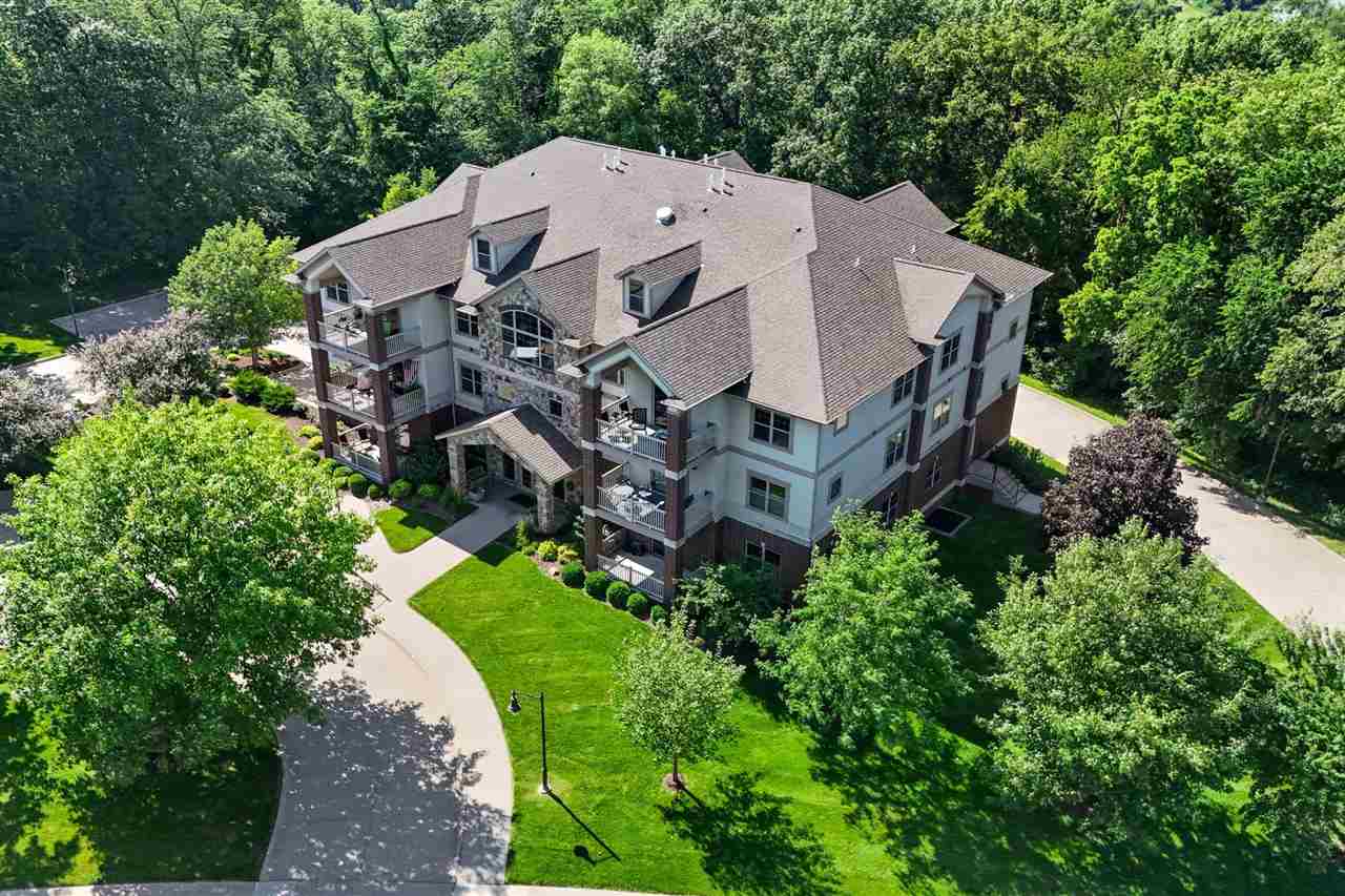 852 Foster Rd