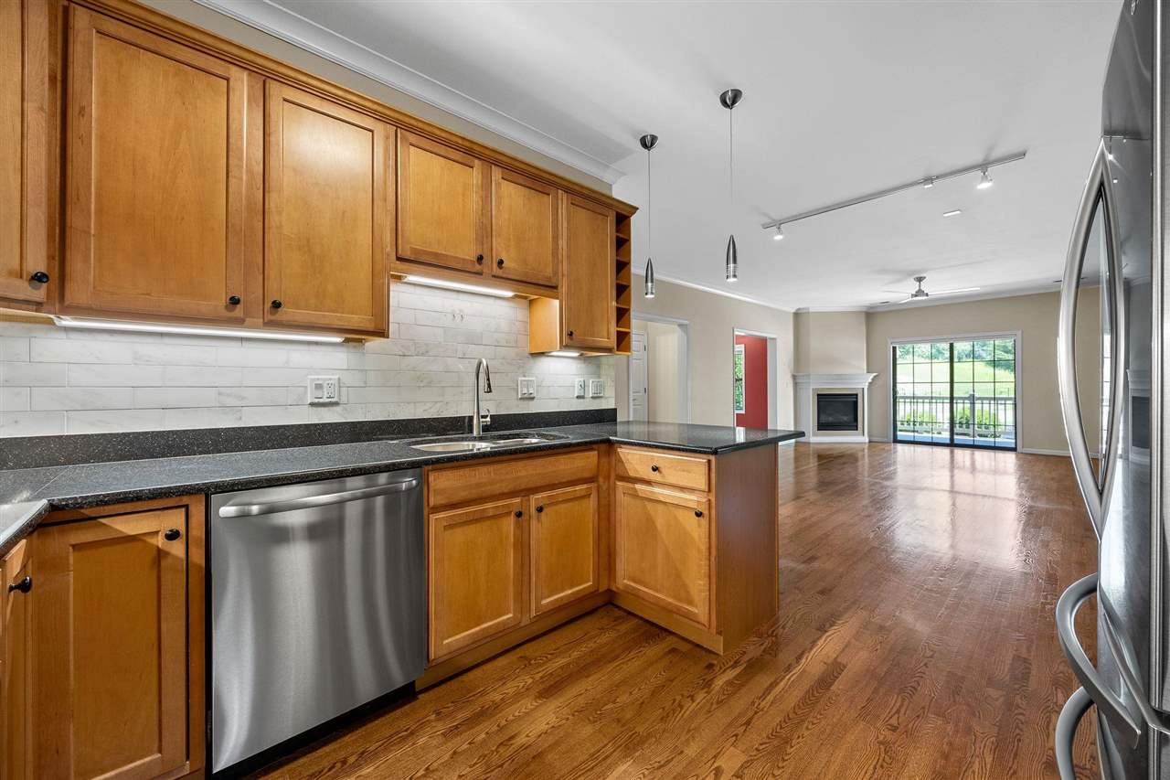 852 Foster Rd