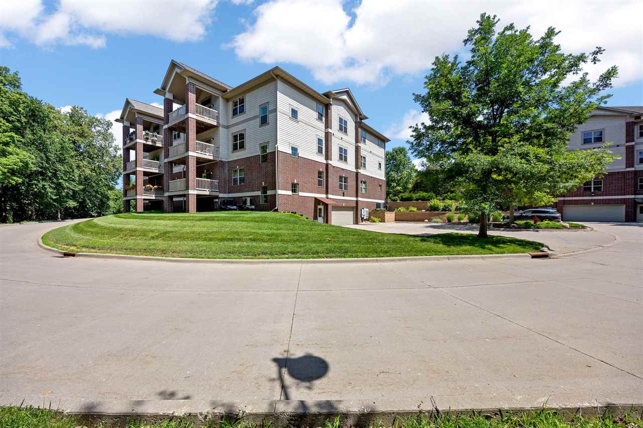 852 Foster Rd