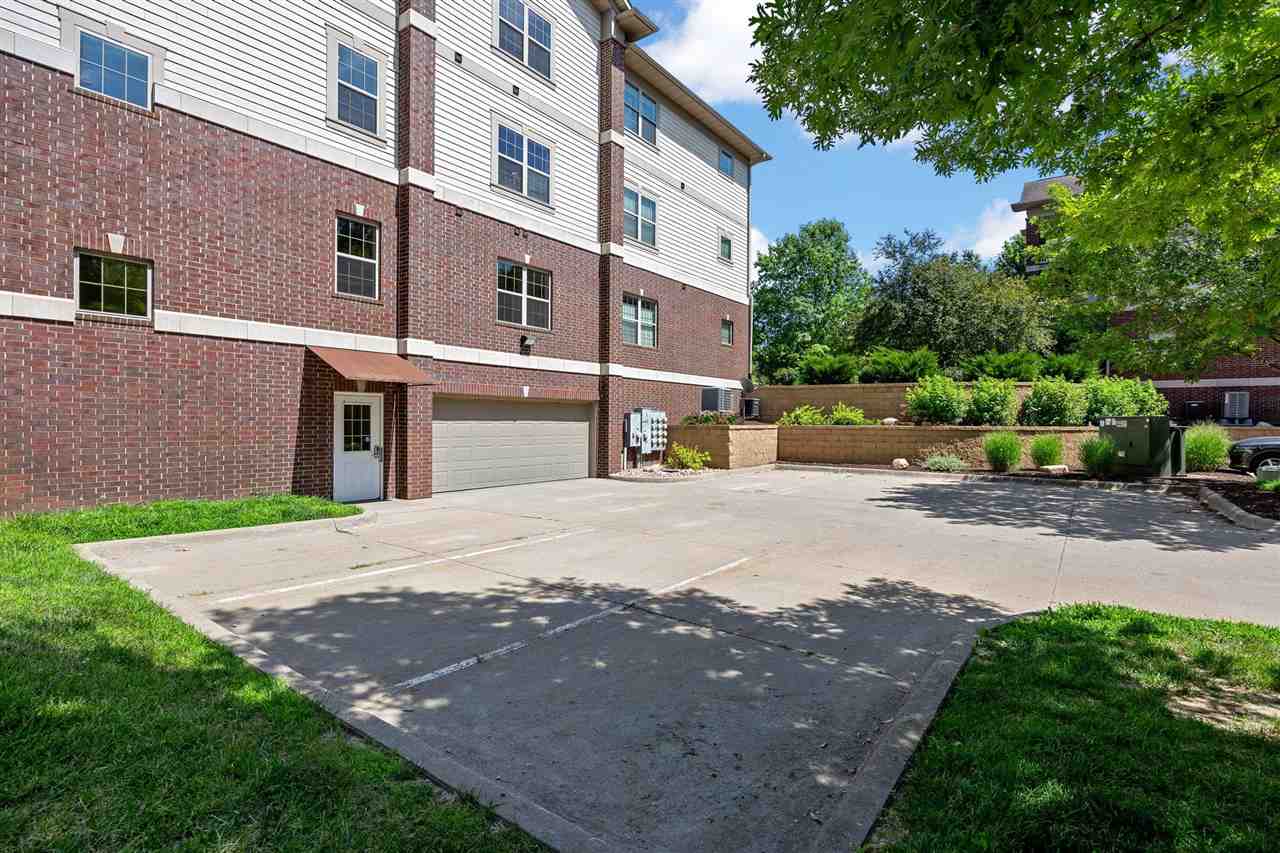 852 Foster Rd