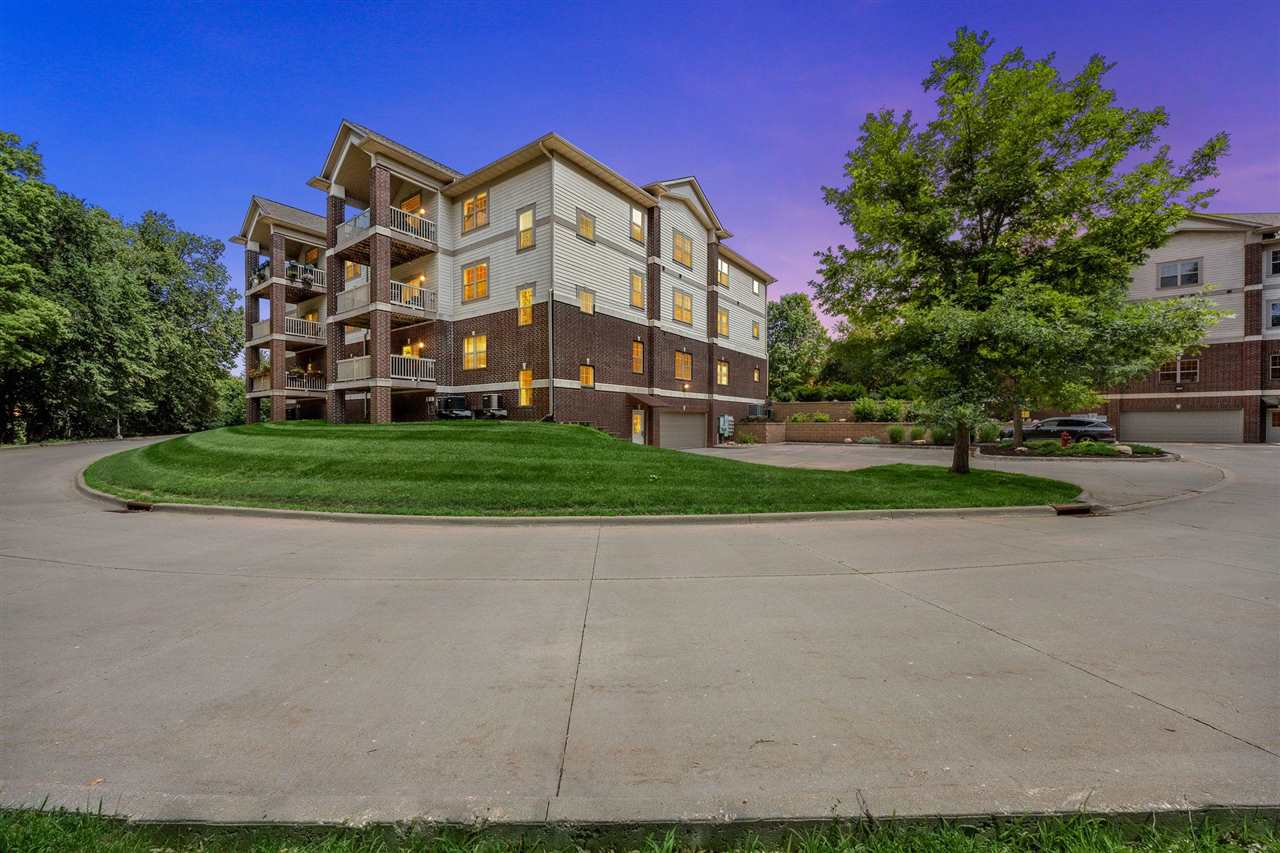 852 Foster Rd