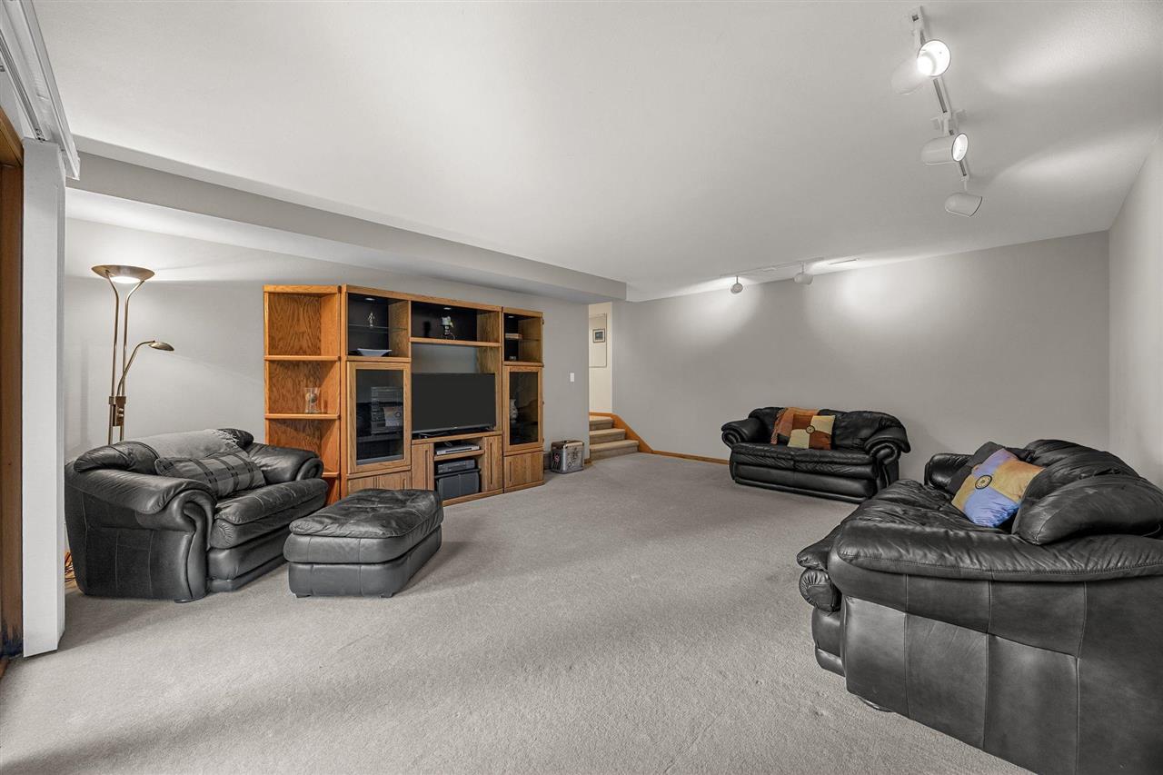 1902 Woodberry Ct