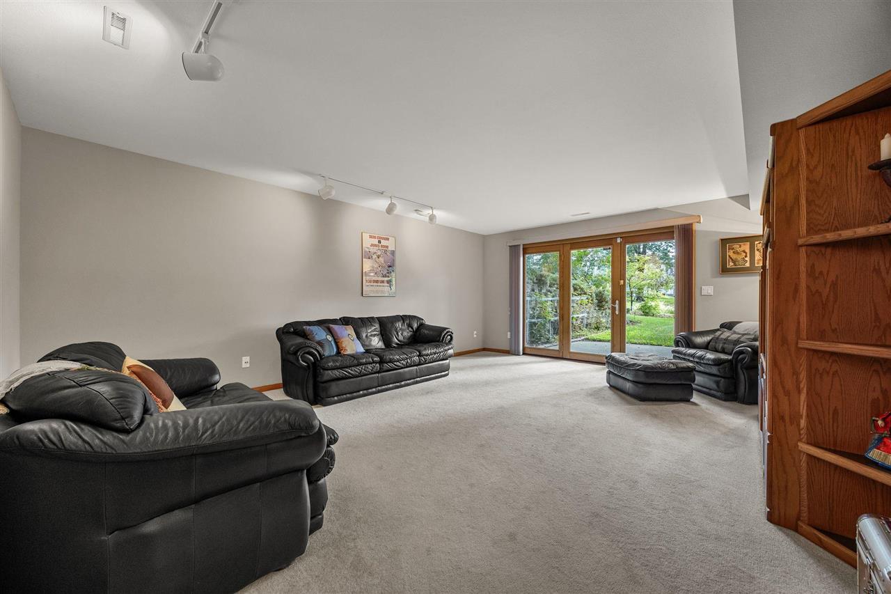 1902 Woodberry Ct