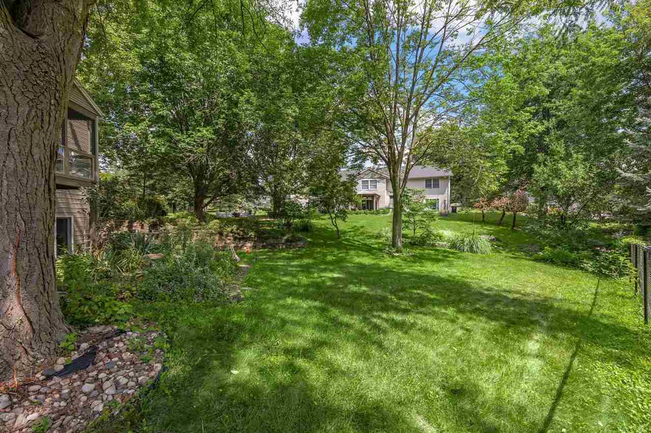 1902 Woodberry Ct