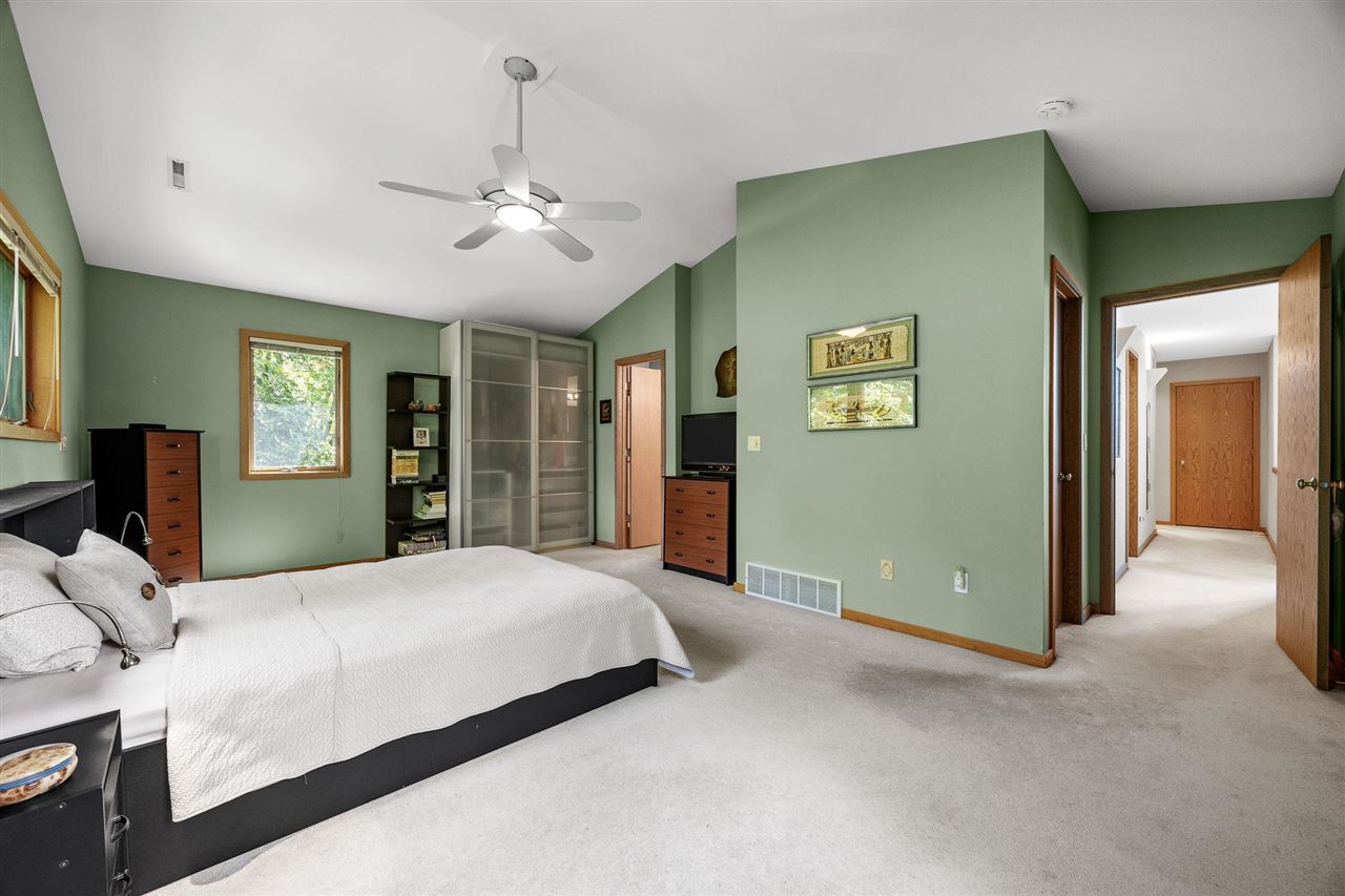 1902 Woodberry Ct