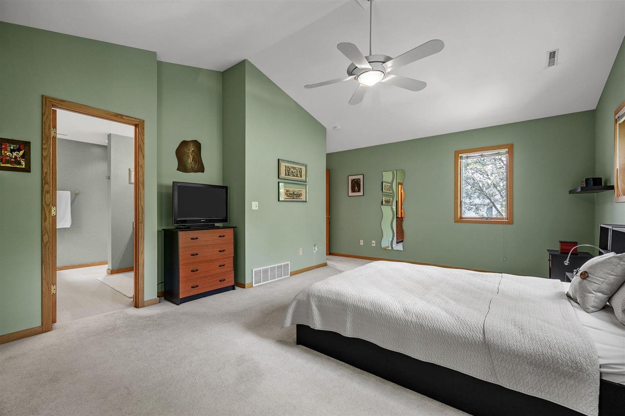 1902 Woodberry Ct