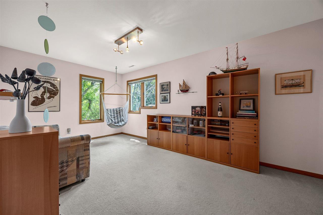 1902 Woodberry Ct