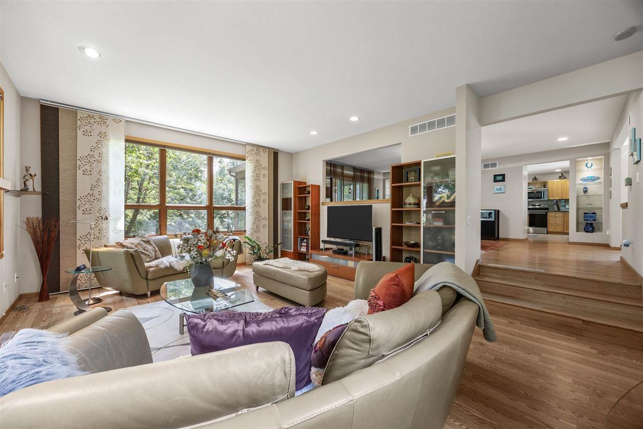 1902 Woodberry Ct