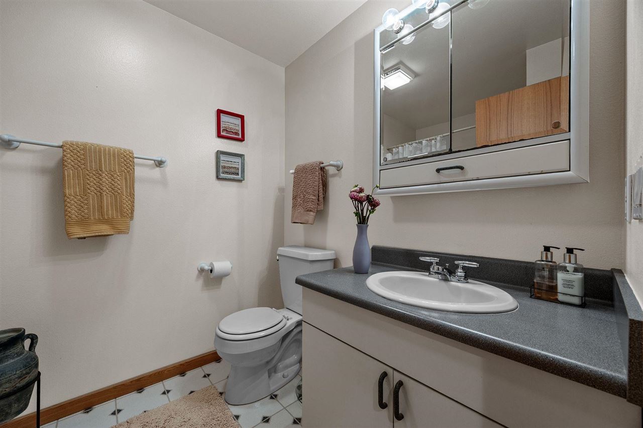 1902 Woodberry Ct