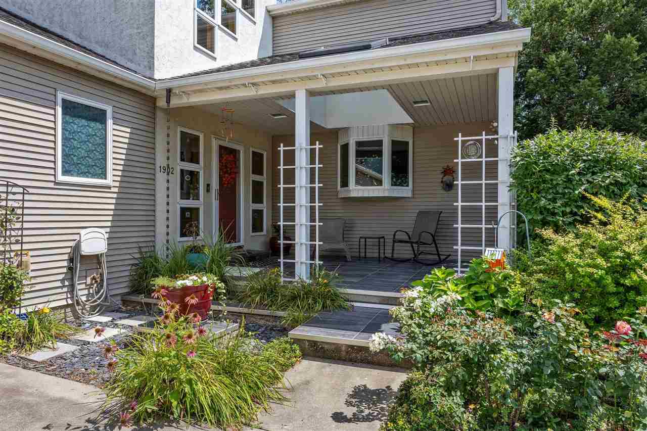 1902 Woodberry Ct
